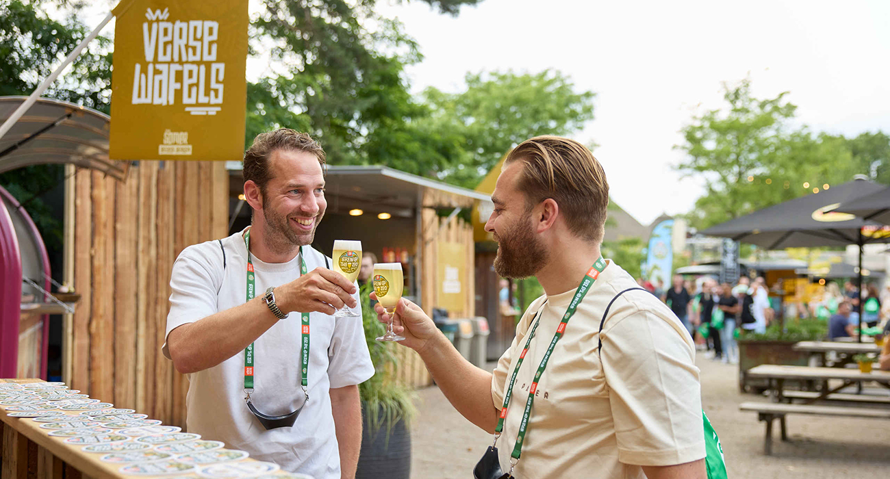 Brew_proosten_mannen_bar_1300x700.jpg