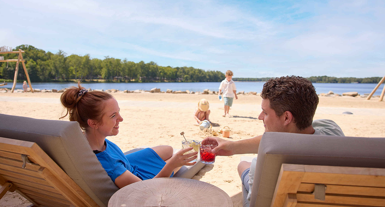 Proosten_ouders_zon_strand_1300x700.jpg
