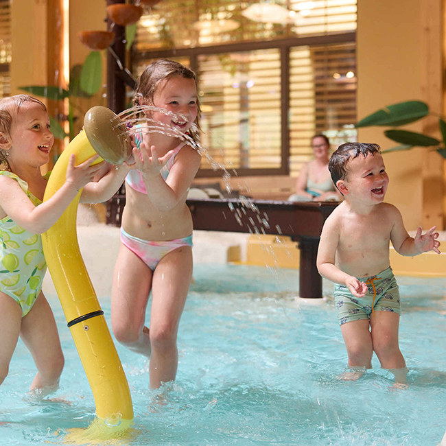 Kinderen_zwembad_water_650x650.jpg